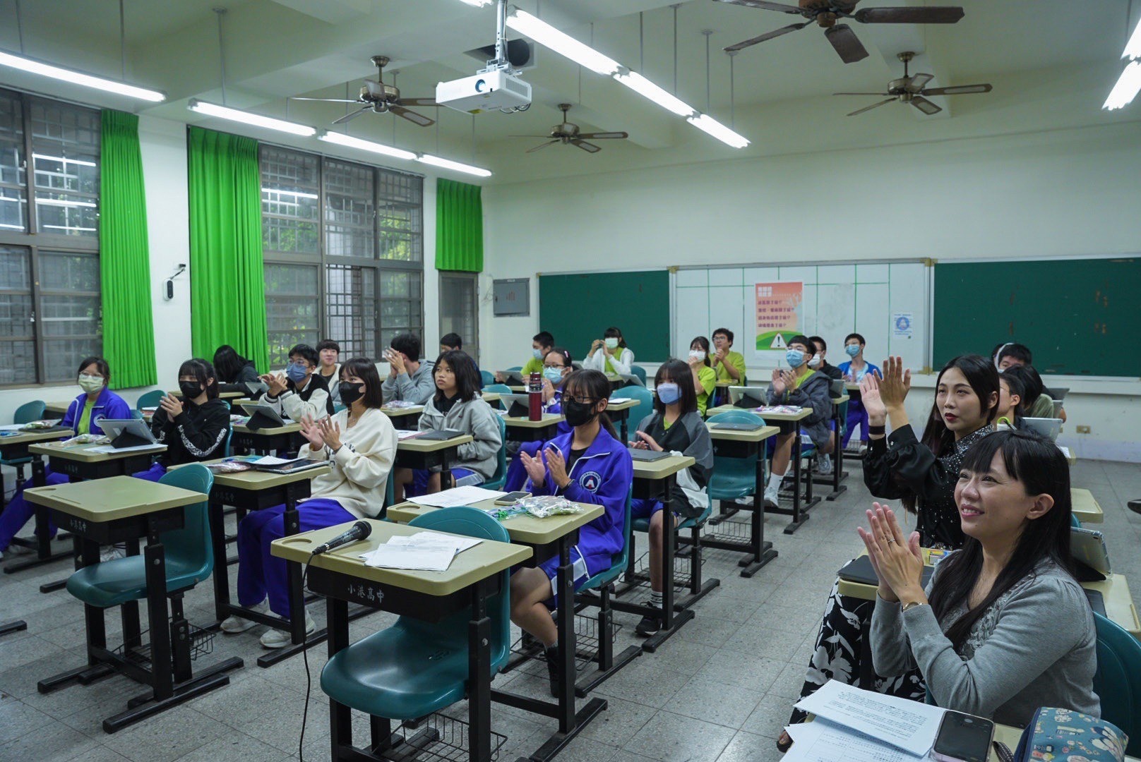 【台灣小港高中x韓國九峰高中 國際文化交流】的第8張圖片